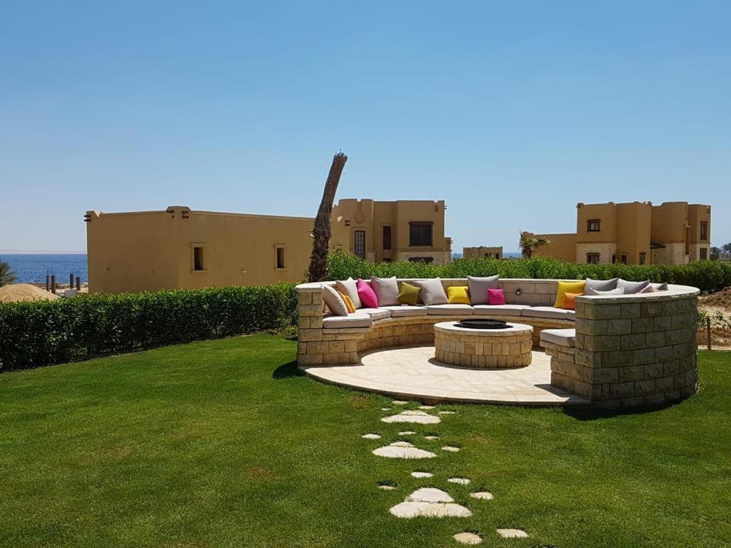 Вилла Byoum Vacation House Fayoum Экстерьер фото